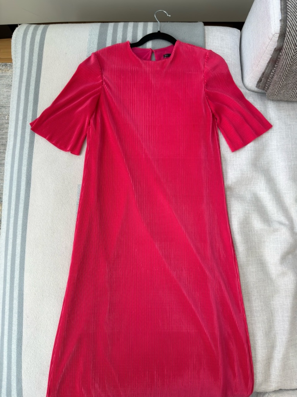Sfera Collection Fuchsia Pleated Midi Dress